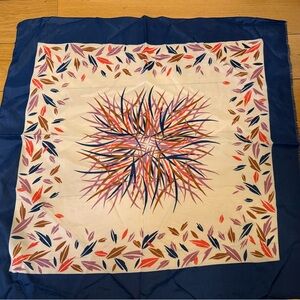 70s Leaf Pattern Scarf